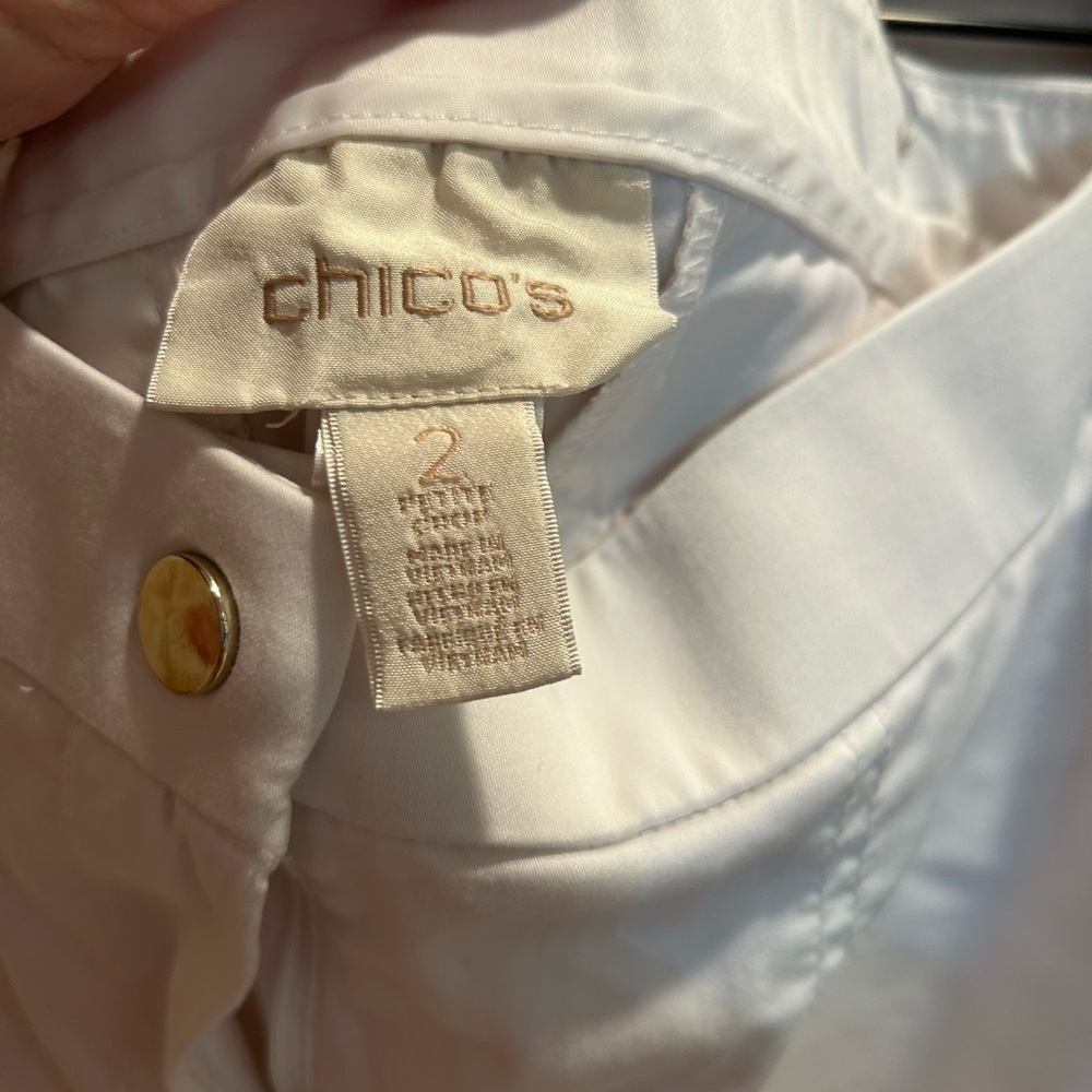Chicos Womens Cropped Pants Solid White Cargo Poc… - image 2